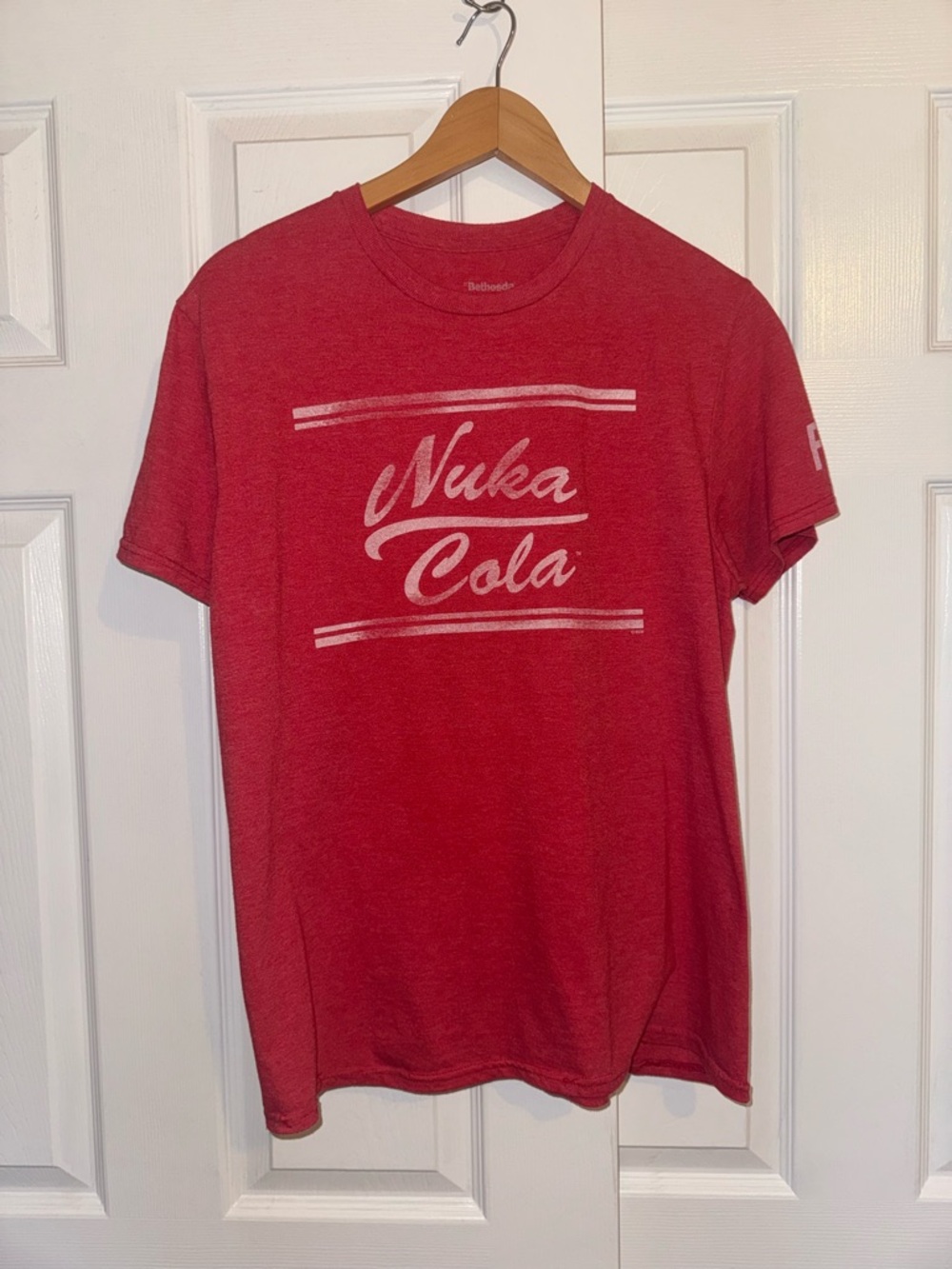 Fallout Nuka Cola Graphic Tee Red Bethesda Gamer Shirt Vintage Medium